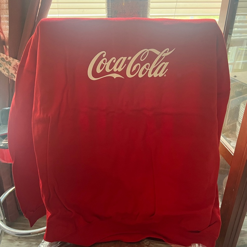 Coke sweatshirt never wore 3xl size in red